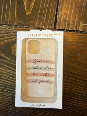 Altar'd State White Phone Accessory Box iPhone 12 & 12 Pro
